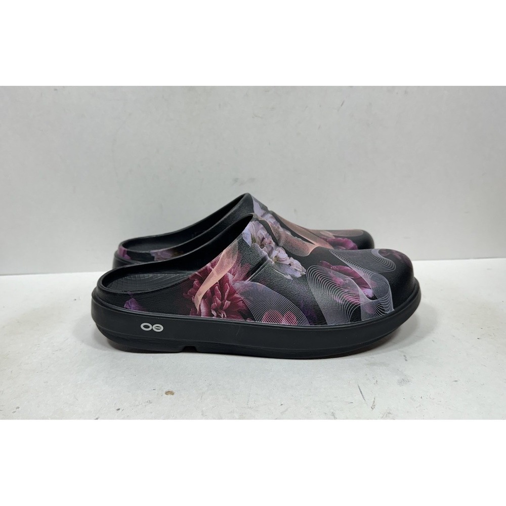 OOFOS Floral Breeze OOcloog Women's Size 11 / Men's Size 9 Black Pink